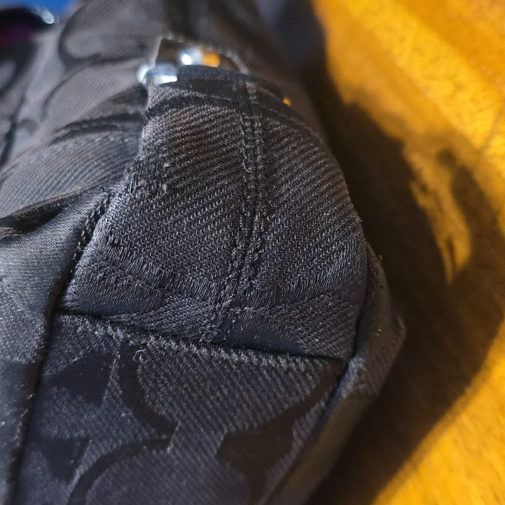 Coach Kyra Signature Jacquard Canvas With Daisy Hang Tag - Picture 9 of 16